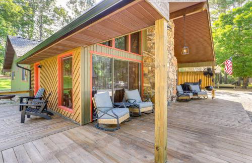 Steps to White River Cabin Retreat with Dock Access - Foto 2