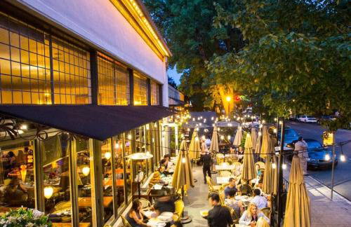 Historic Cottage + Modern Luxury • Walk to Capitol - Foto 56