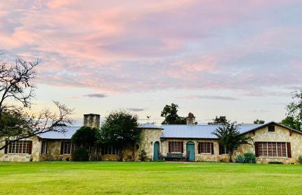 DH RIVER LODGE! Gather your herd here! - Foto 16