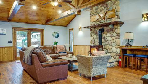 Adirondack Retreat with Heated Pool and Scenic Views! - Foto 4