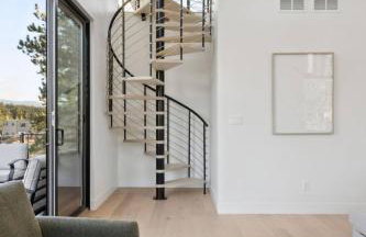 Modern Mountain House with Spa and Scenic Views - Foto 16