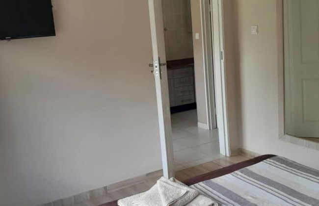 2 Bedroomed Apartment With En-suite and Kitchenette - 2068 - Foto 2