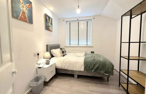 Serene 3-Bedroom Family Rochdale Home with Garden - Foto 5