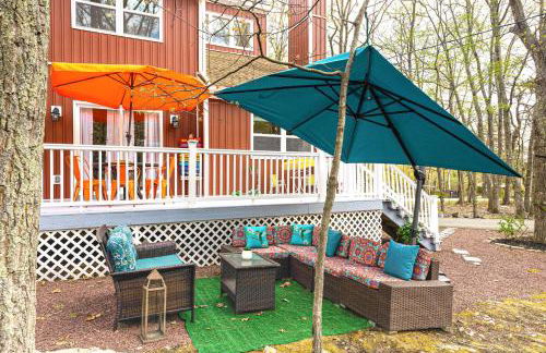Deck, Fire Pit and Pool Access at Poconos Retreat! - Foto 26