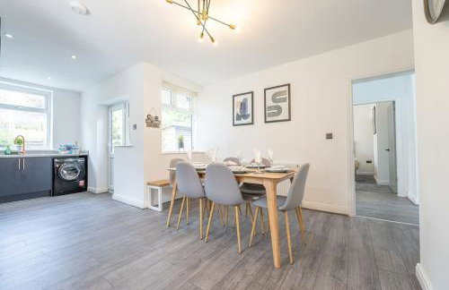 High Peak 5-Star Haven Gardens, Parking & WiFi - Foto 21