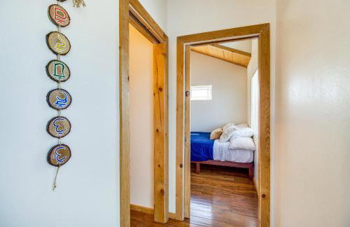 2 Mi to Rainbow Lake: Lovely Lakeside Tiny Home - Foto 12