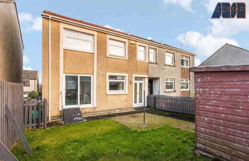 Modern 3 Bed Home in Bathgate with Garden - Photo 11