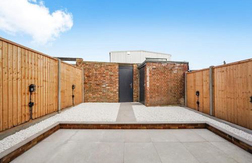 Deluxe 5 Bed House in London - Pool Table - Foto 13