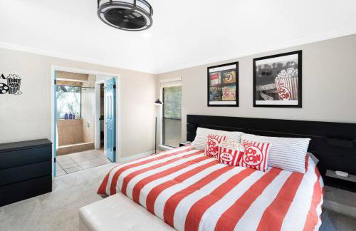 The Corniest Property in Texas ♥ 4 BR ♥ 1/4 Acre ♥ - Foto 21