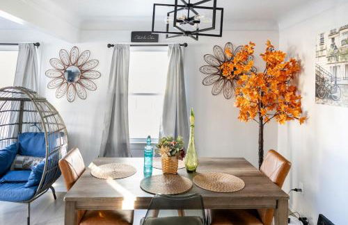 Euclid Near Lake Erie Cleveland king bed - Foto 38