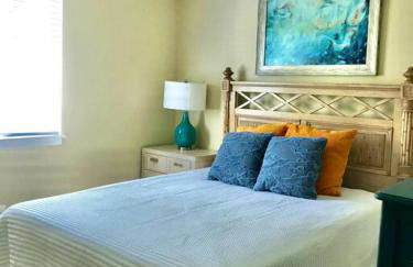 Q16 Comfortable 2 BR, 2 BA second level in Ocean Walk - Foto 9