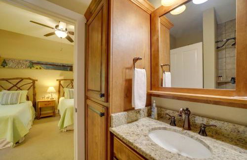 Condo with Pool and Beach Access in Bear Lake Reserve! - Foto 23