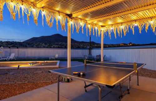 HUGE House in Joshua Tree/Yucca Valley with Pool & Hot Tub - Foto 16