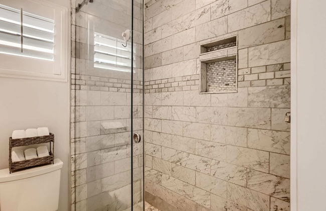 Great Location Private House Pool, Hot Tub, Patio w/ Fire Pit 3br/2ba - Foto 17