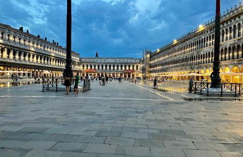 Vittoria Serene Home - Heart of Venice - Foto 18