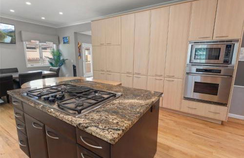 Heart of Cherry Creek Group Retreat Hot Tub - Foto 23