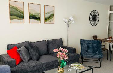 Large 2BR2BA Apartment Ideal for Long Stays - Foto 17