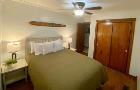 Secluded Lakefront Escape w Private Dock, 600ft Shoreline and Views, Sleeps 13 - Foto 26