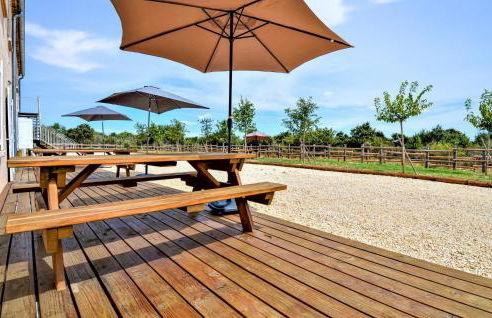 Beautiful Home In Méjannes-Le-Clap - Photo 7