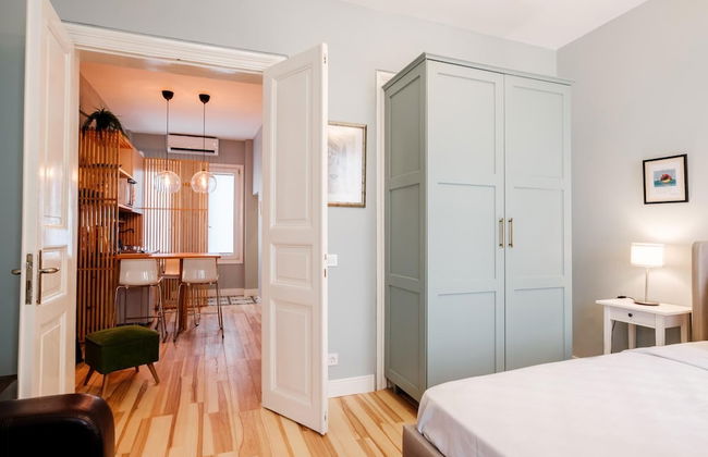 Stylish Flat w Balcony 8 min to Istiklal Ave - Foto 2