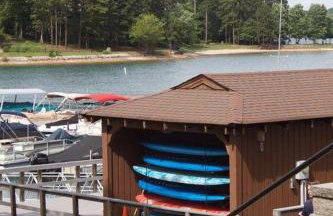 Lake front Keowee Condo with Balcony & Resort Amenities! 20 min to Clemson condo - Foto 51