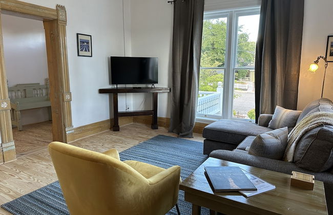 The Cottage @ 241 North - Foto 17