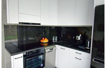 Biała chatka w Krzaczastym Zakątku - Foto 16