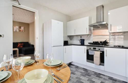 RELAXED CENTRAL HOUSE LOCATED IN WEST READING CLOSE TO TOWN CENTRE with FREE DRIVE WAY PARKING, WI FI & NETFLIX BY AI ESTATE GROUP - Foto 19