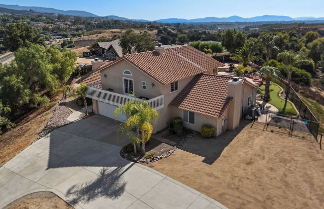 Chardonnay Charm by Avantstay Luxe Group Retreat w/ Pool Mins to Wineries - Foto 47