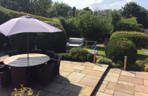 Ty Bach, 1 bedroom home with hot tub and views - Photo 5