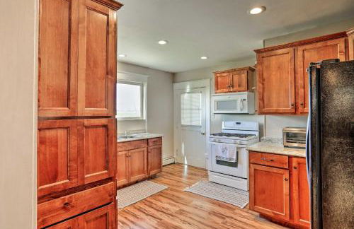 Wyoming Farmhouse Retreat! 10 Mi to Bighorn Canyon - Foto 6