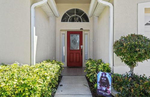 Wheelchair accessible Lakeview 4BR house with pool spa themed rooms game room - Foto 7