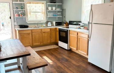 Rayburn's Drowsy Lane Retreat - Photo 12