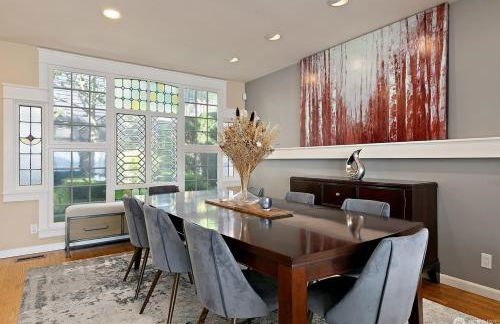 Lakefront Retreat on Lake Washington with Hot Tub Private Dock and Views - Foto 2