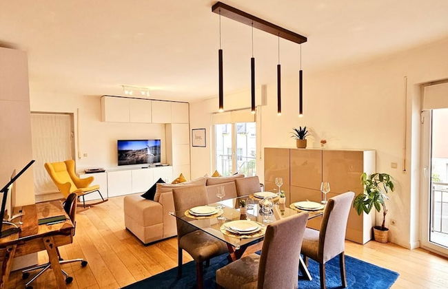 Bright 2 bedrooms flat w parking&balcont - Foto 15