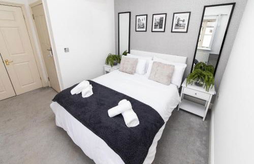 Newly Renovated Modern 3BR Home Near the River Thames - Foto 9