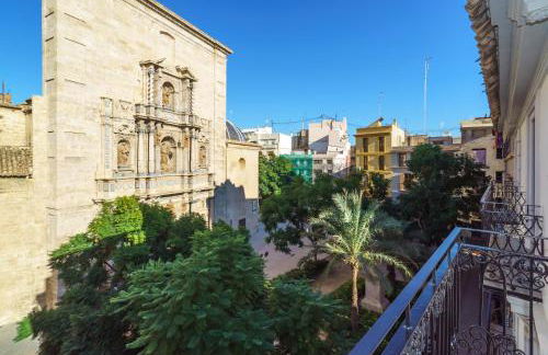 Valencia Home - Photo 48