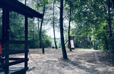 Domek nad jeziorem Wilczyńskim dla czterech osób, sypialnia z łożem małżeńskim oraz salon z rozkładanym narożnikiem - Photo 25