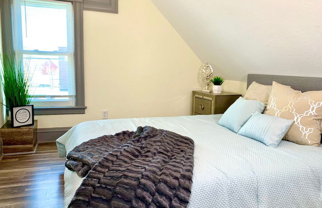 The Blackjack Duplex - Private Yard & Parking, Near Falls & Casino by Niagara Hospitality - Foto 7