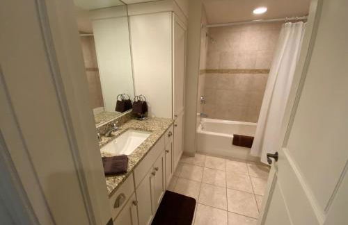 Lovely 2-bedroom Suite with lots of Amenities - Foto 12