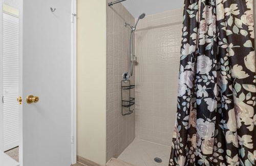 Upstay 2BR Family Condo Ventura Golf Country Club - Foto 26
