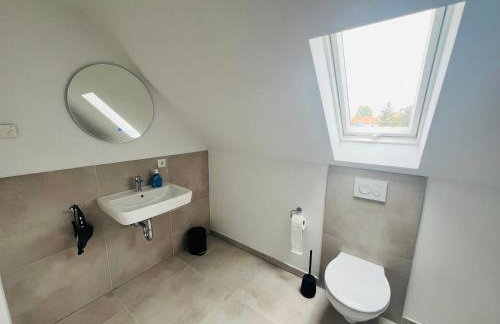 Entire House l 12 Beds l 8 Room l Floor-Heating l WiFi - Foto 8