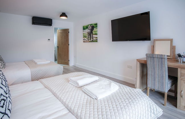 The Sleeping Giant - Pen Y Cae Inn - Photo 1