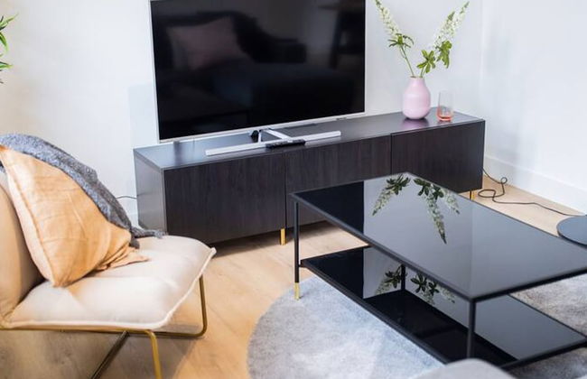 Serviced 3BR Apartment in Utrecht - Photo 2