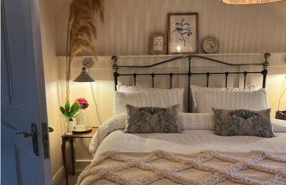 The Pink Cottage upstairs suite & Garden Summer Room - Foto 32