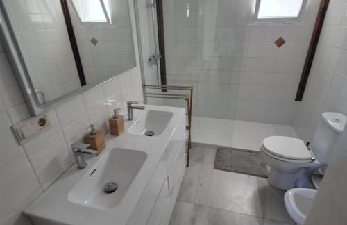 NORIA 2, pied dans le sable, magnifique vue mer, piscine, garage, climatisation - Photo 30