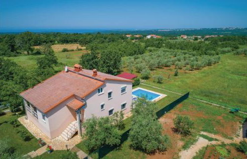 Four-Bedroom Holiday Home In Mihatovici - Foto 13