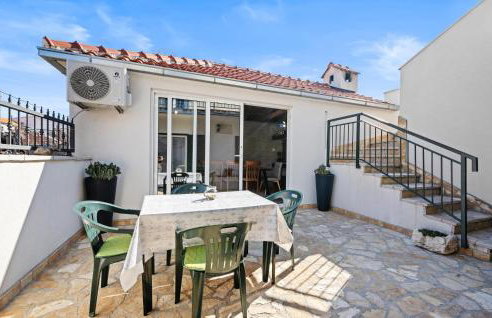 2 Bedroom Gorgeous Apartment In Vezac - Foto 1