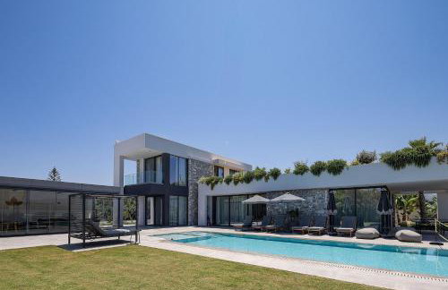 Manza Villa - 850m to Beach with Pickleball Court by etouri - Photo 11