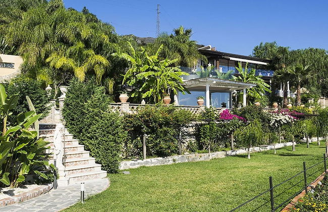 Exclusive Villa With Panoramic Swimming Pool and Hot Tub, Near the Sea - Foto 25